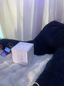 3littleschoolteens's cam snapshot