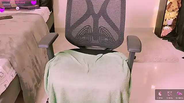 Khaleesiiii's cam snapshot