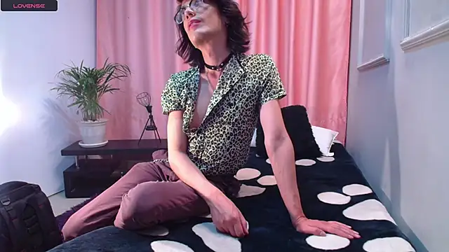 monsterholes's cam snapshot