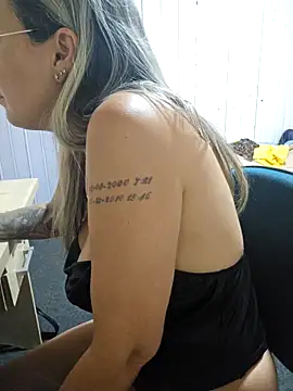 bellafortune51's cam snapshot