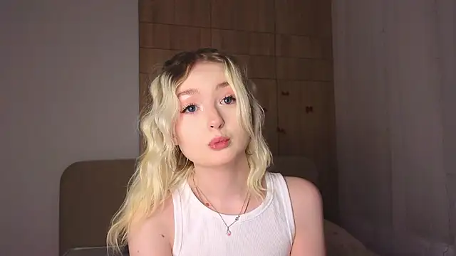 minigirl's cam snapshot