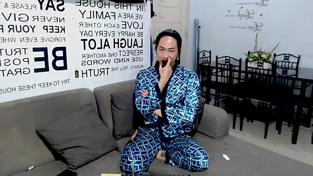 LovelyQueen69 live sex cam