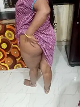 Pyasi-bhabhi's cam snapshot