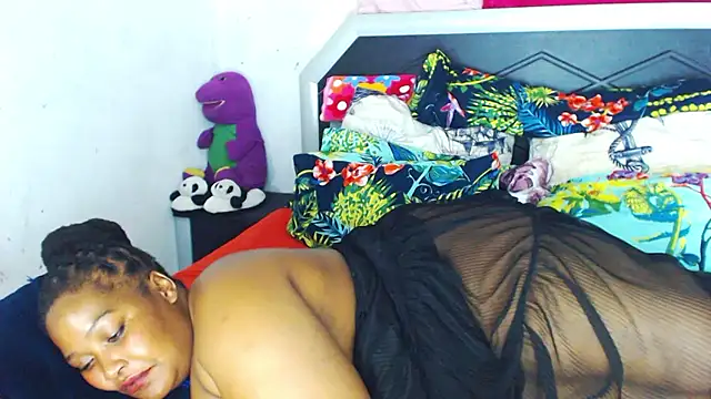 Bulkyyass live sex cam