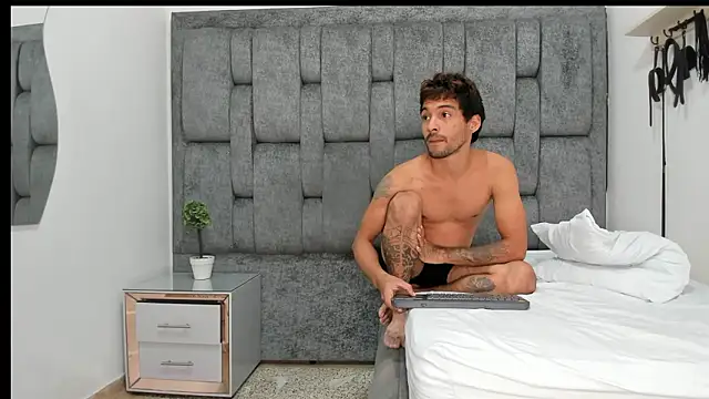 SeleneAndDorian live sex cam