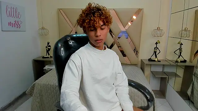 Anyelo_Twink live sex cam