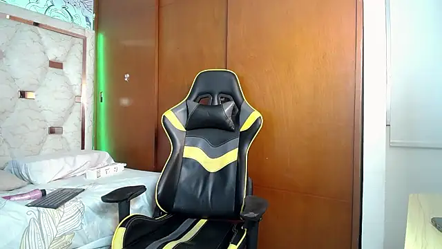 Kata_lagata_'s cam snapshot