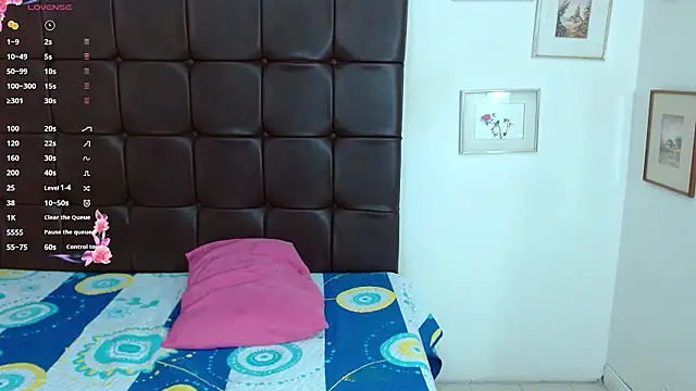 Luna_Fyre's cam snapshot