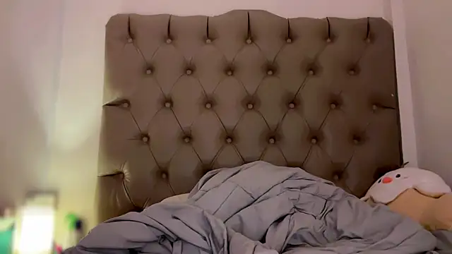 Yannyloves live sex cam