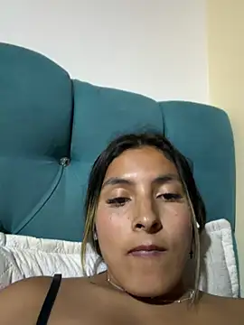 Cami_Leon2's cam snapshot