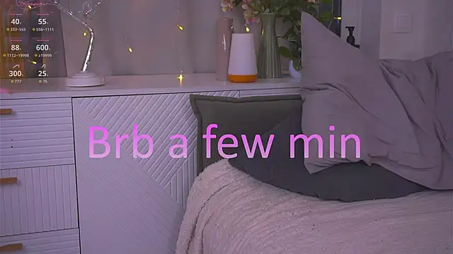 YvonneBou's cam snapshot