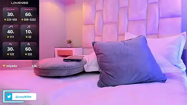 Lucy_Williiams's cam snapshot