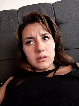 LuisaLean's cam snapshot