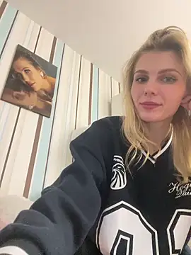 My_Hotgirl's cam snapshot