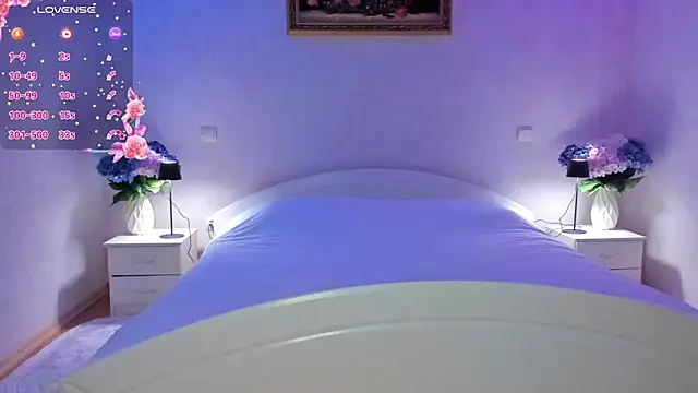 Julie_Blaze's cam snapshot