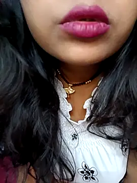 horny_ria123's cam snapshot