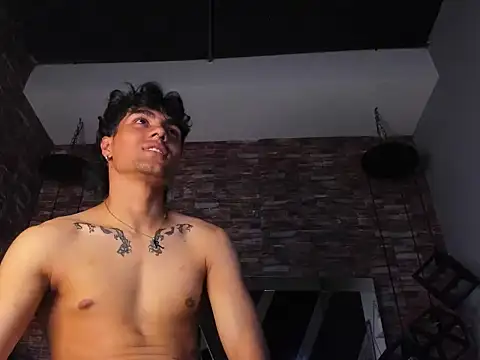 MattFiore live sex cam