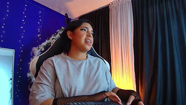 Emmapark_'s cam snapshot