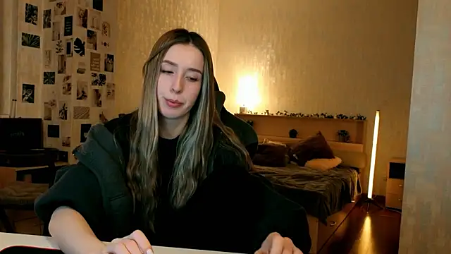 yourrdanceteacher's cam snapshot