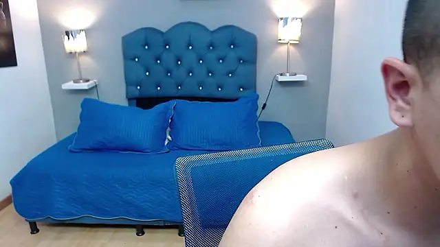 connor_lenoxx's cam snapshot