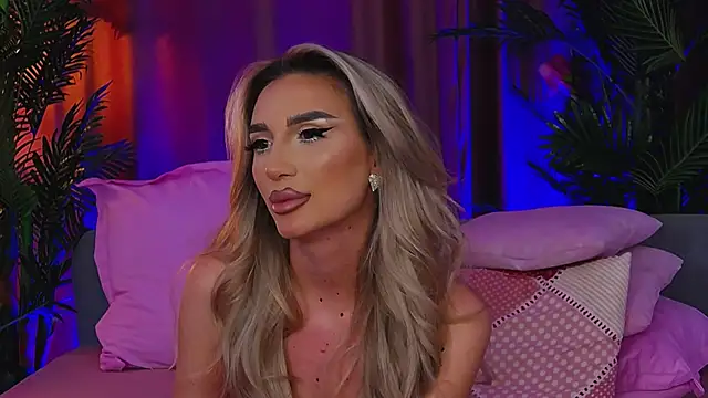 DalidaSelena's cam snapshot