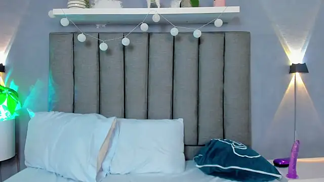 lia_violetta's cam snapshot