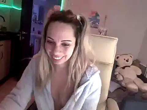 Getera_Cass's cam snapshot