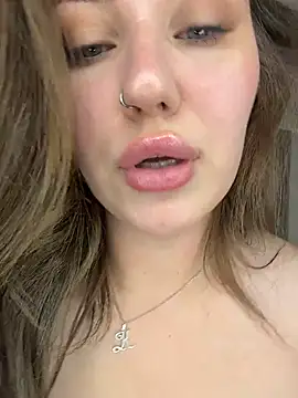 KiraBarlows's cam snapshot