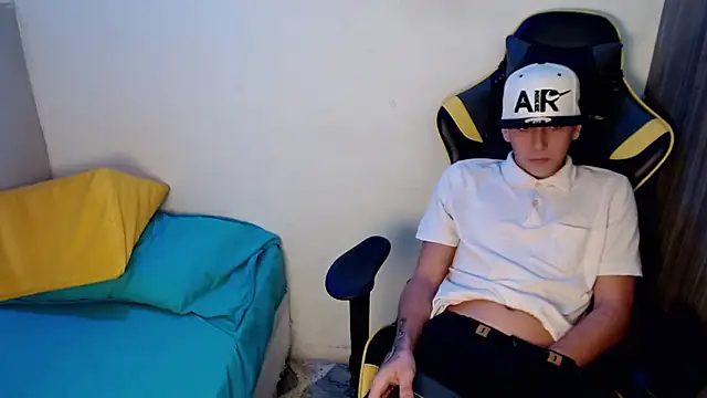 Cash_G_'s cam snapshot