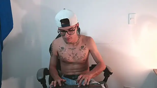 Nico_viper_1's cam snapshot