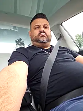 Roddog18 live sex cam