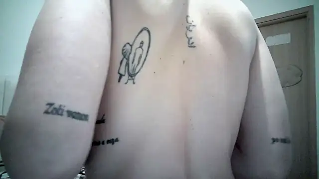 ElitaVibes live sex cam