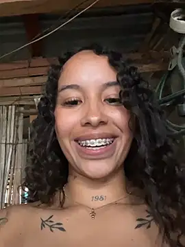 MarieLeon live sex cam