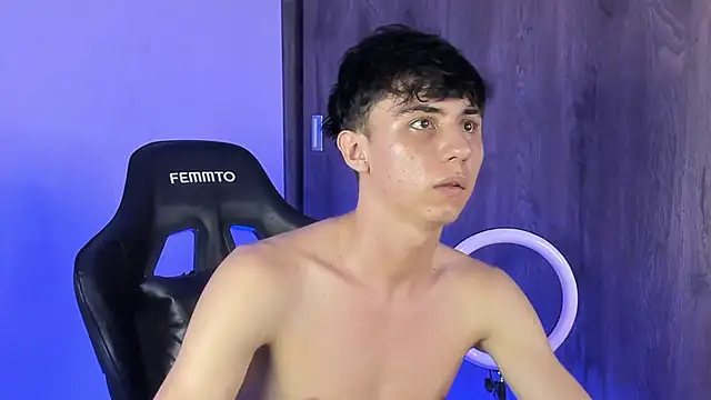 Demian_cute18 live sex cam