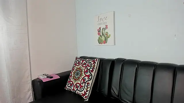 elysha_venus_'s cam snapshot