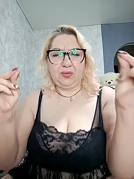 URALS-BOOBS's cam snapshot