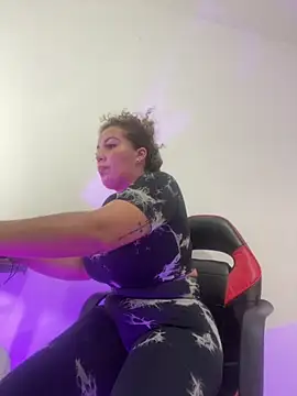 ISIS17_EF's cam snapshot