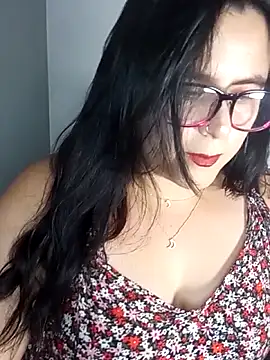 Emacollins_'s cam snapshot