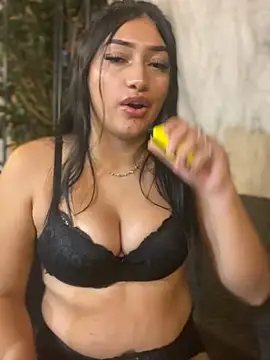 Georgia_Pink's cam snapshot