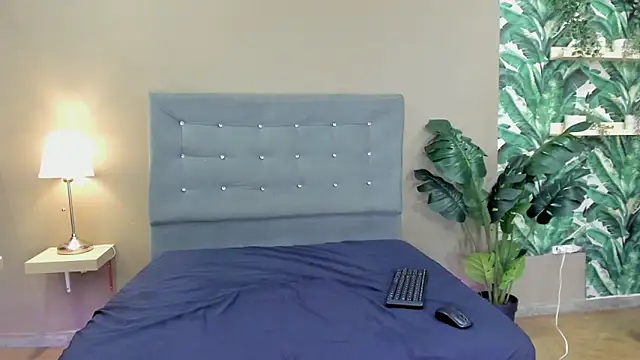 Kylievega_'s cam snapshot