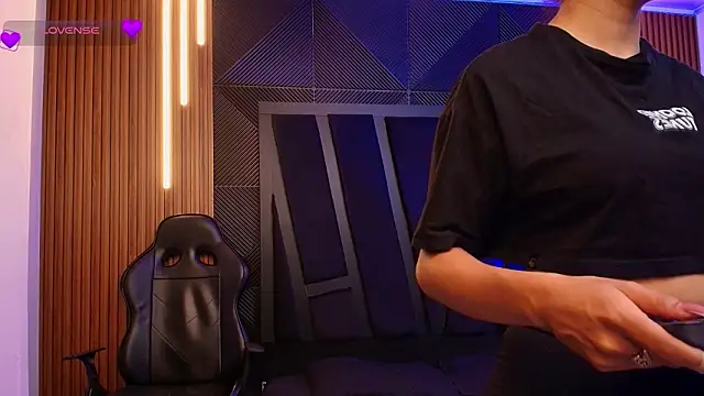 zoe_martins_'s cam snapshot