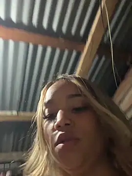 AriVelvet live sex cam