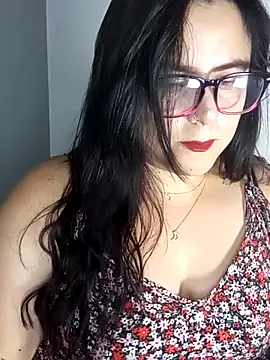 Emacollins_'s cam snapshot