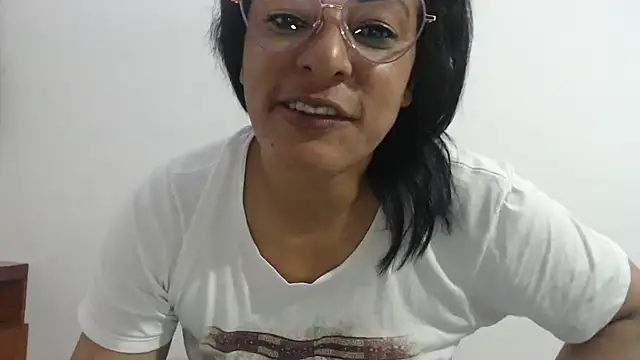 kateleyagrey's cam snapshot