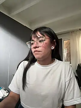 AngieRousse_'s cam snapshot