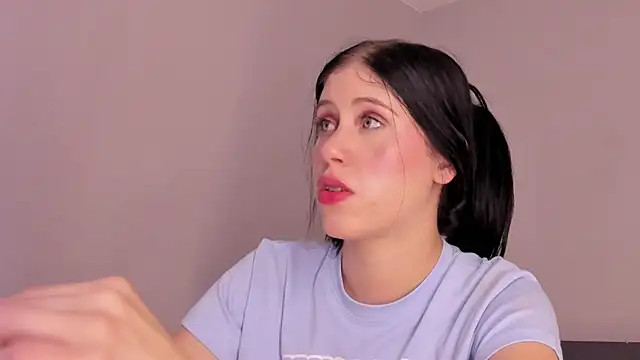 sara__jones_gh's cam snapshot