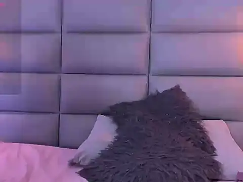 miss-liz-'s cam snapshot