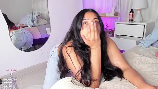 Emilybta's cam snapshot