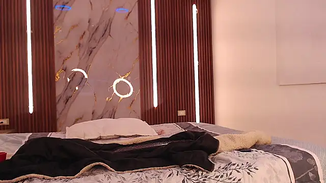 rosselyn_'s cam snapshot