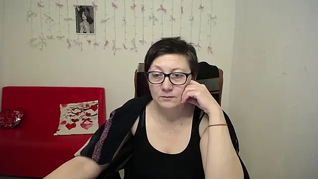 EmilyL0ve's cam snapshot